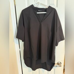 High low black shirt.